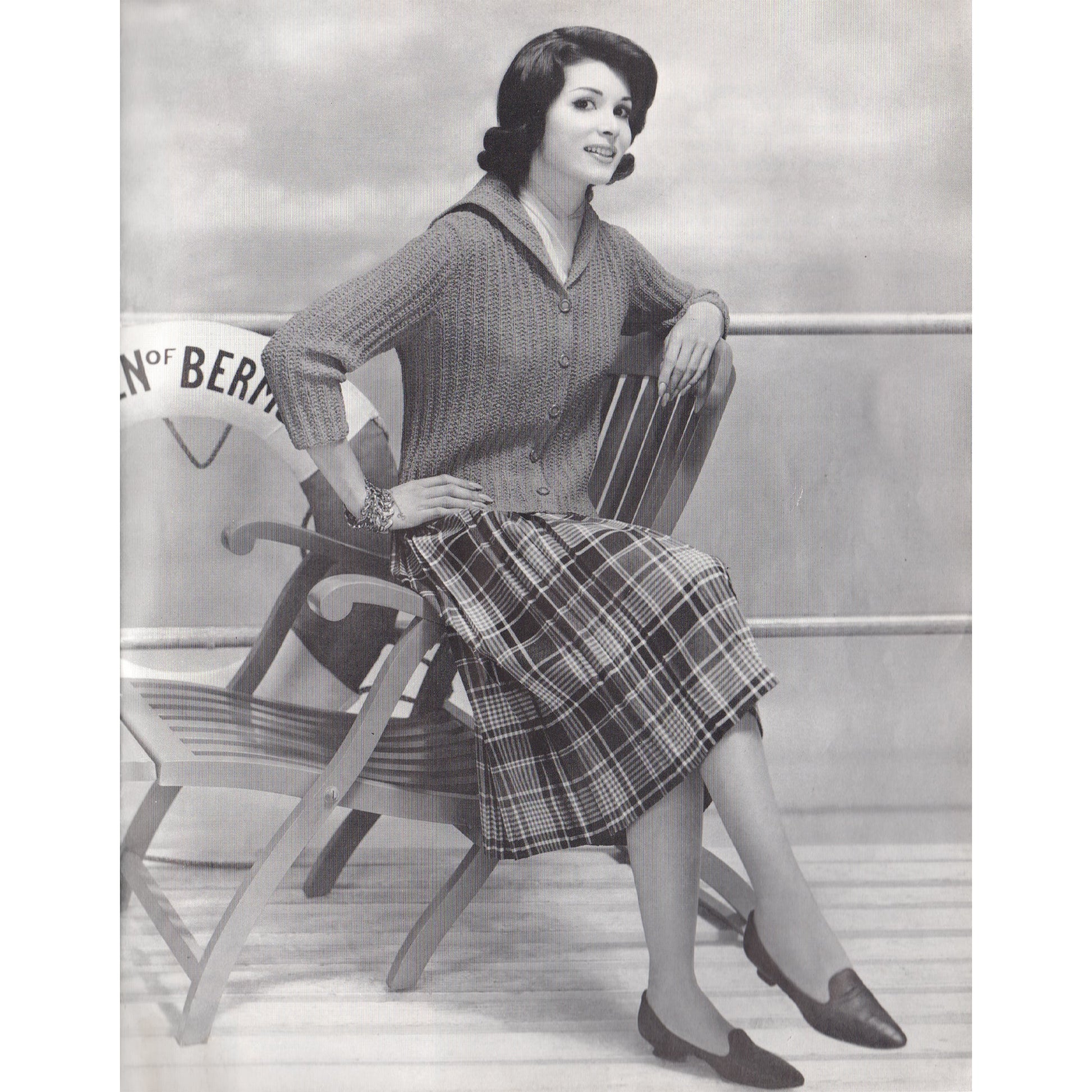 vintage knitting patterns download Day17Vintage B1075 Bear Brand Easy to Knit Fashions for Resort and Sport Vol. 358